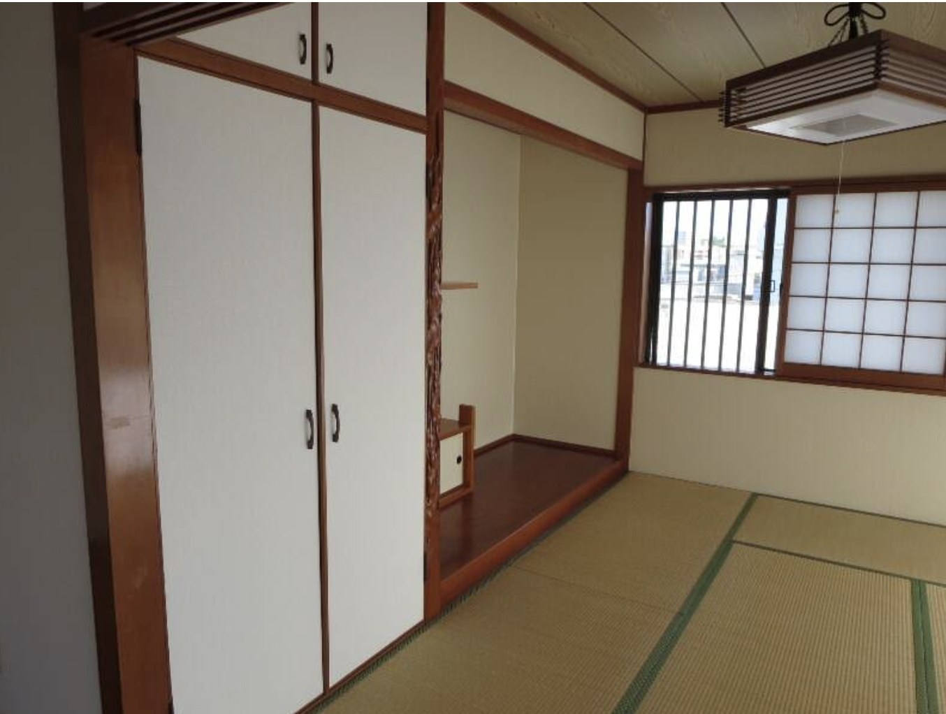 大城アパート3階 和室の押入れ